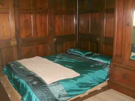 Off The Grid Experience, Close To Nature, A Great Getaway, with great views