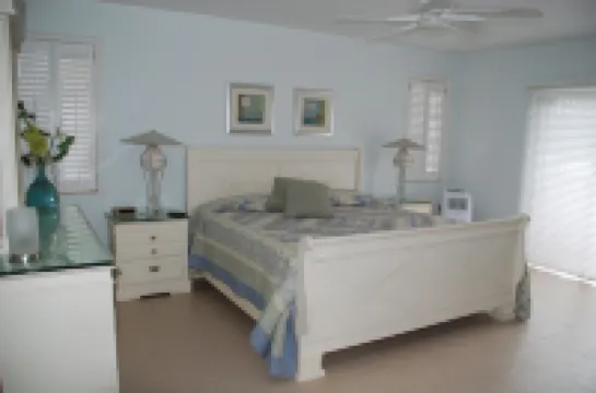 4 Bedrooms,large private pool,Great fishing!!! Hotels in Key Colony Beach
