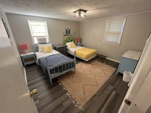 Single Level, 3 Bedroom Home In Between Harper's Ferry & Casino.