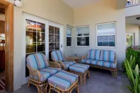 Ocean Front Condo With Private Roof Top Deck - Gold Standard Approved