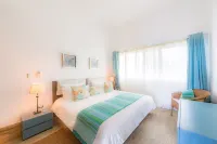 Beautiful Beachfront Condo 50 Steps from Beautiful Playa Bonita Beach Playa Casa Blanca 주변 호텔