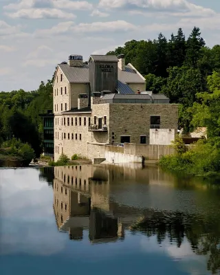 Elora Studio Apartment Hôtels à proximité de : Elora Raft Rides