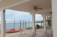 BAJOS MARINA BEACH HOUSE; Enjoy Sunsets on the Coast of the Caribbean Sea