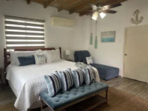 4 min walk to corcega beach or just relax in the jacuzzi!!