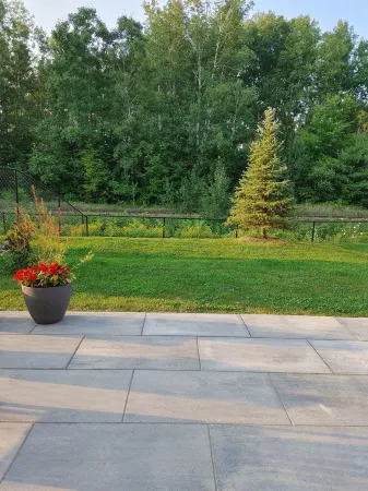 1Bed  1Bath Apartment  Quiet, close to park, beach,  biking and walking trails Отели в г. Арнприор