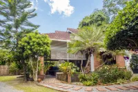 private pool villa up to 10 people 5 minutes from the beaches and Ao Nang Hotell i Nong Thale