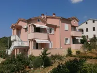 Apartment Tihana with 2 bedrooms and garden view, family-friendly