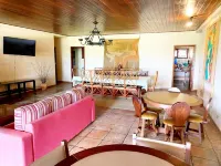 Spacious Country House in Condominium Close to Dam فنادق في Ibiuna