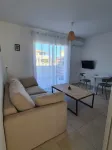 Corsica: Comfortable 3-bedroom apartment, waterfront