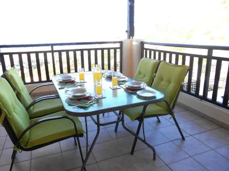 22C Christina Hilltop Apartment panoramic views. Отели в г. Пейя