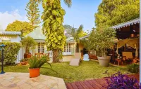Beautiful tropical villa, private pool & jacuzzi -Close to the lagoon, village center