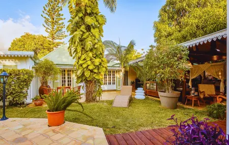 Family Villa with Jacuzzi Pool 200m from the Beach - la Varangue