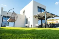 Moderene Villa mit Meerblick Mit Grosser Terasse und Balkon Neubau