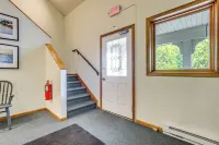 Door County Townhome Pool Access, 1 Mi to Beach! - WiFi