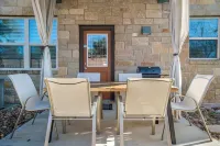 Modern Rock 3BR 3B Downtown