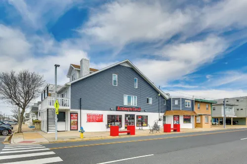 Walk to Convention Center & Boardwalk! Family Apt - Pet friendly