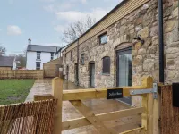 Sally's Barn Hotels in Ellesmere