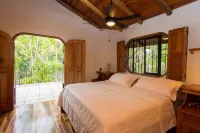 Casa Muy Facil Where Everything is Very Easy