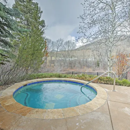 Cozy Avon Retreat w/ Private Deck & Pool Access!