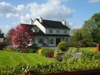 Lake Avenue House Hotels in Cavan