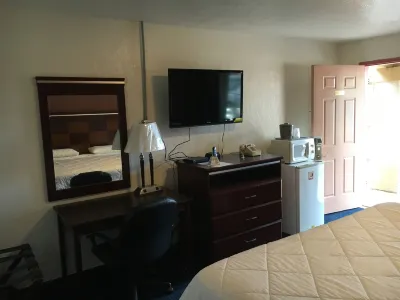 Deluxe Inn of Roswell 로즈웰 호텔