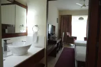 Hotel Devaragam