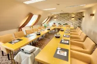 NordWest-Hotel Amsterdam Hotels in Edewecht