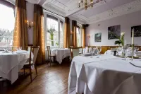 Logis Regina Hotel a Orcival