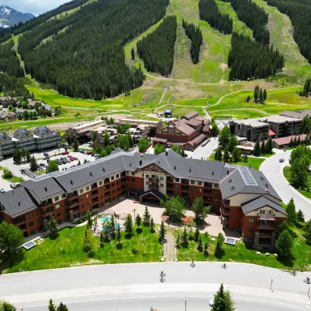 Newly Remodeled, Open Layout, with Incredible Views - CS302