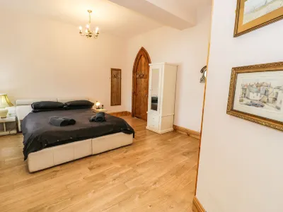 Greystones Chapel Hotels near Pen y Pass Warden Centre