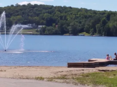 23Maple Hotels in Haliburton