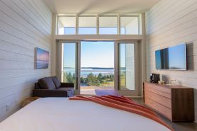 Quarterdeck Beachside Villas & Lofts