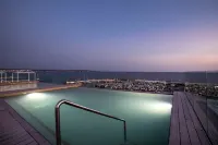 Hotel Las Arenas - Beach