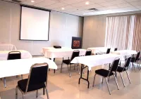 Lakeland Inn Hotel Các khách sạn ở Hồ Cold