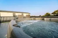 Chantry Lodge - Bathtub