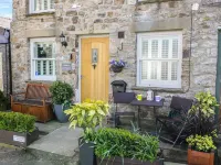 Dibble Cottage Hotels in Reeth