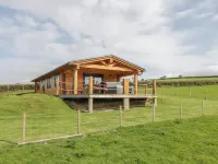 Bryn Eiddon Log Cabin - Homestays