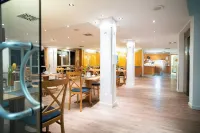 Hotel am Schlosspark , Wiesbaden - Breakfast