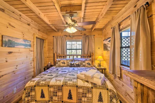 Creekside Cabin in the Blue Ridge Mountains! - parking