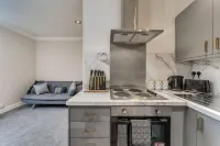 Garden Flat - Stylish - Modern Flat - Near Balloch Hotels in Alexandria