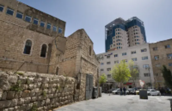 Aju Hillel 14