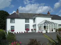 Grove Farm House B&B - parking
