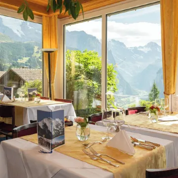 Hotel Bellevue - Traditional Swiss Hideaway