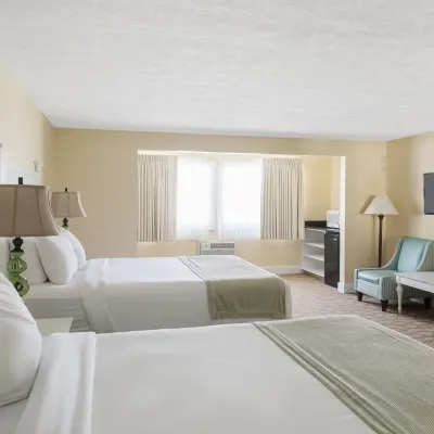 Colonial Inn Hotels near Ogunquit Beach