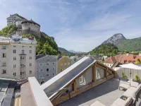 Platzhirsch Kufstein - con vistas a la montaña