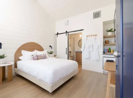 The Pacific Motel Отели в г. Каюкос