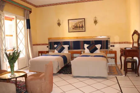 Hotel le Tinsouline Отели в г. Тамгрут