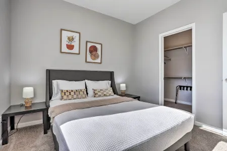 6 Mi to Dtwn Denver: Townhome w/ Patio!