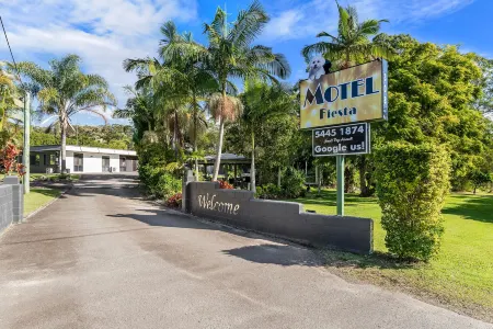 Buderim Fiesta Motel Отели в г. Сиппи Даунс