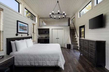 Jellystone Park at Larkspur